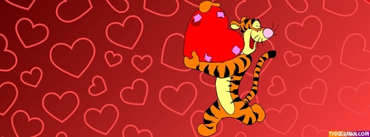 fbcover-tigger-valentine-holdheart